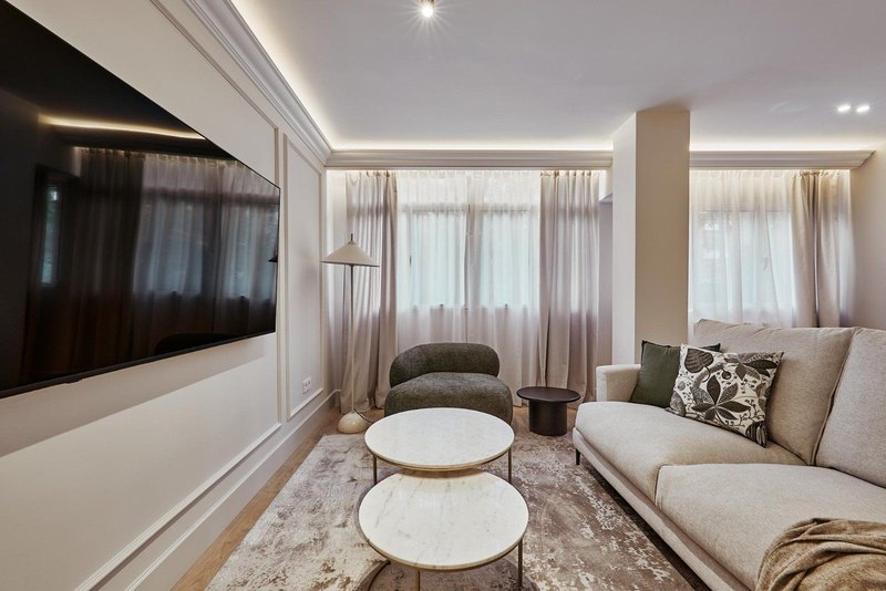 Ayala, Salamanca, Madrid — Horlux Homes