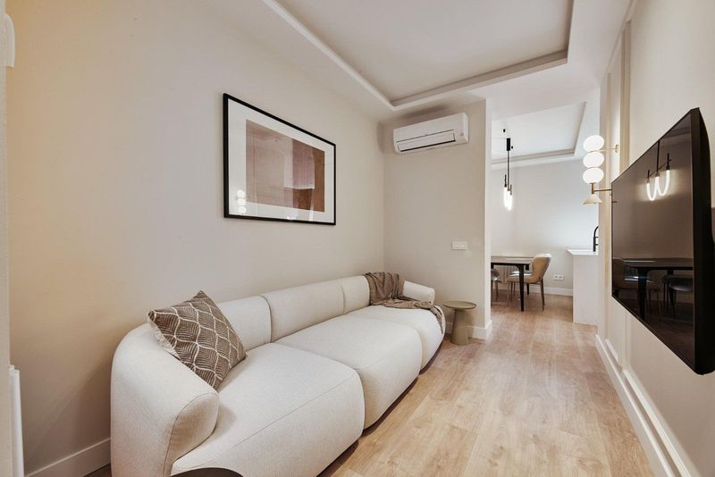 Lope de Rueda, Salamanca · Listas, Madrid — Horlux Homes