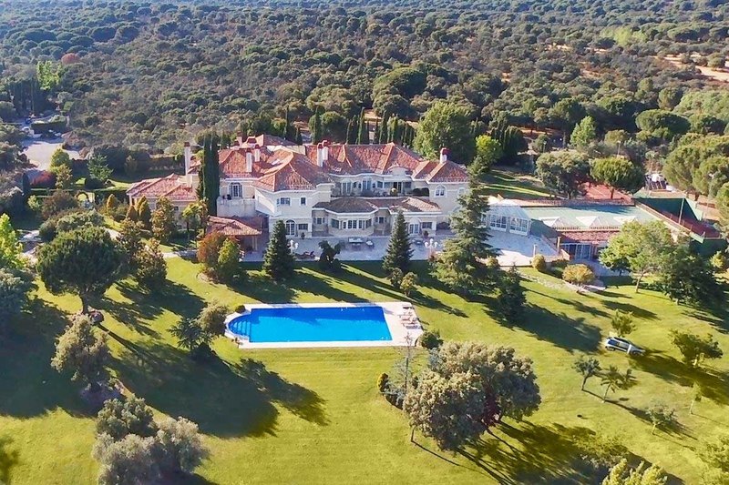 Villa en zona La Finca — Pozuelo de Alarcón